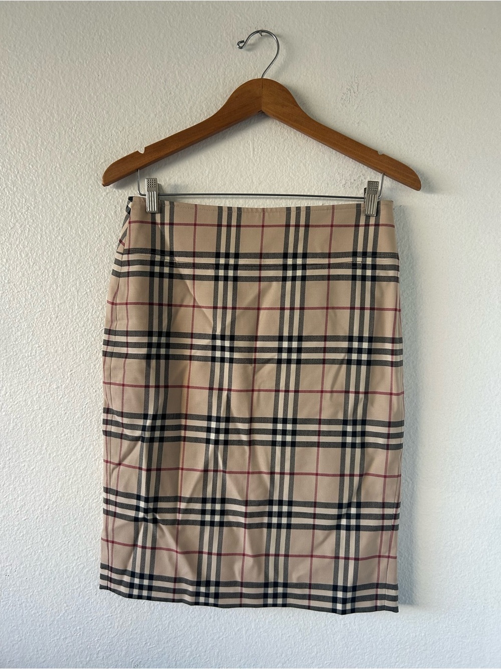Burberry Nova Beige Plaid Pencil Skirt Size 6